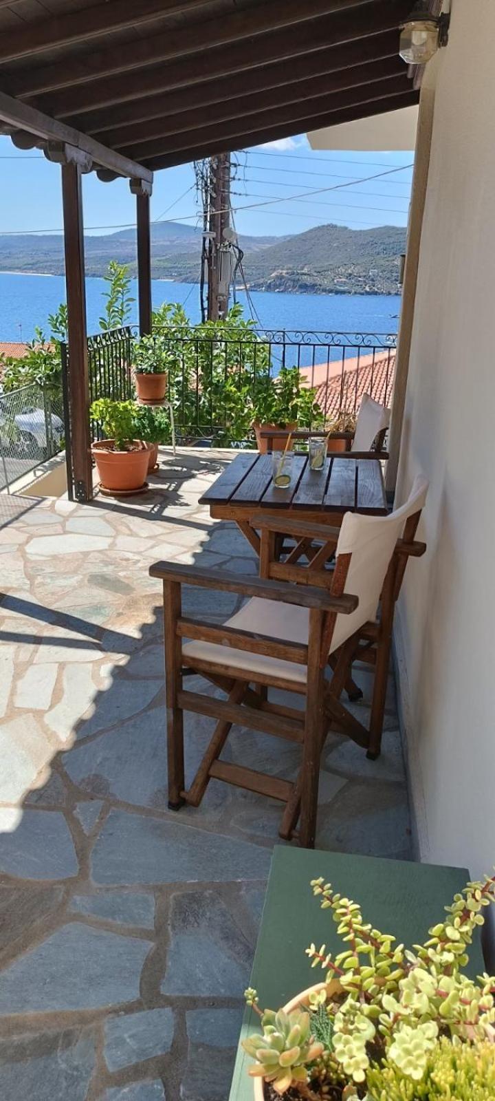 Avli Apartments Pyrgadikia Eksteriør bilde